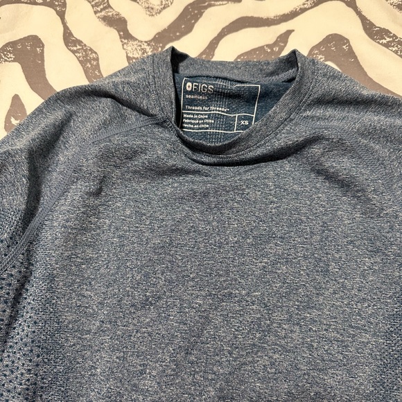 3 pack of the FIGS Salta Seamless Longsleeve Underscrubs - Picture 11 of 14